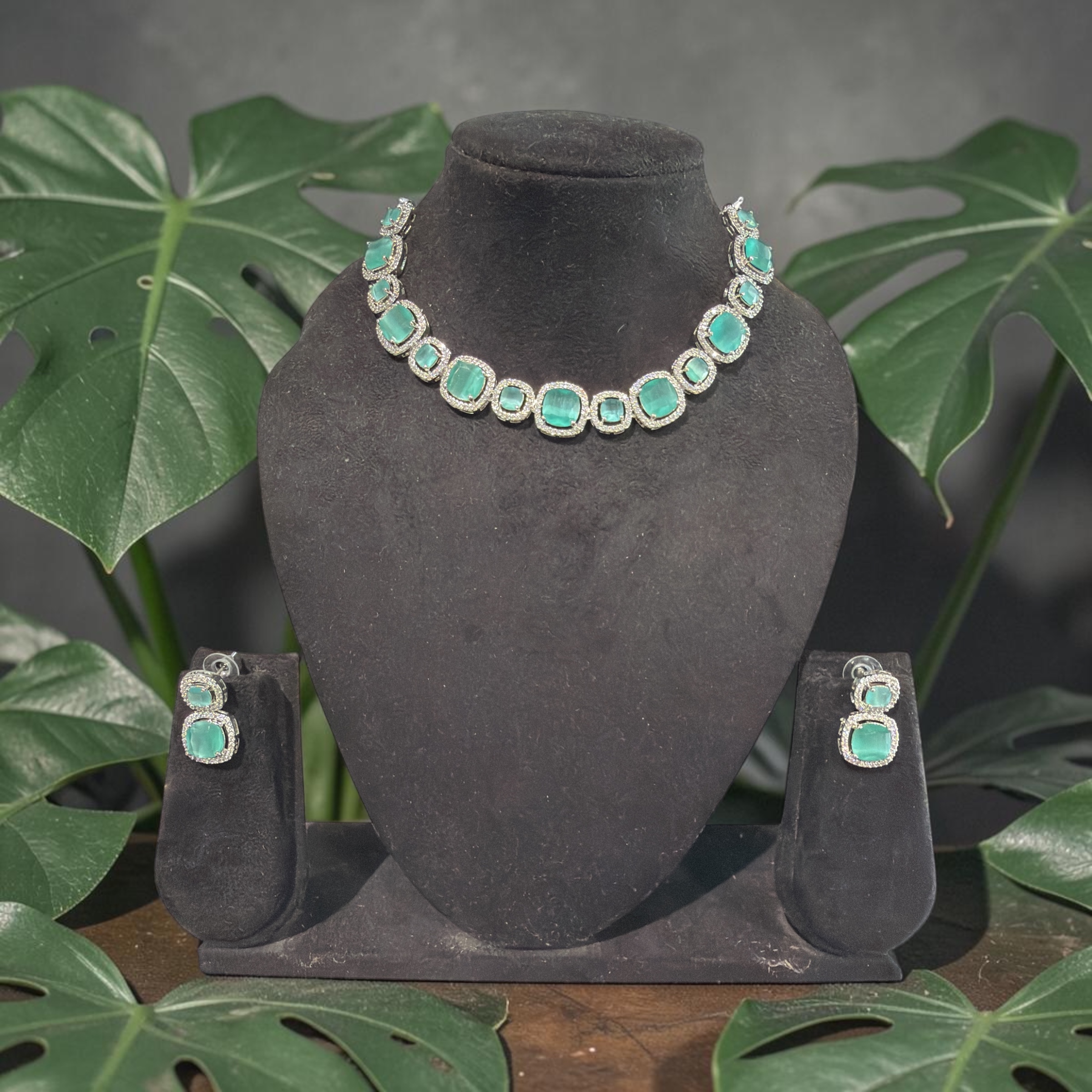Ad premium necklace