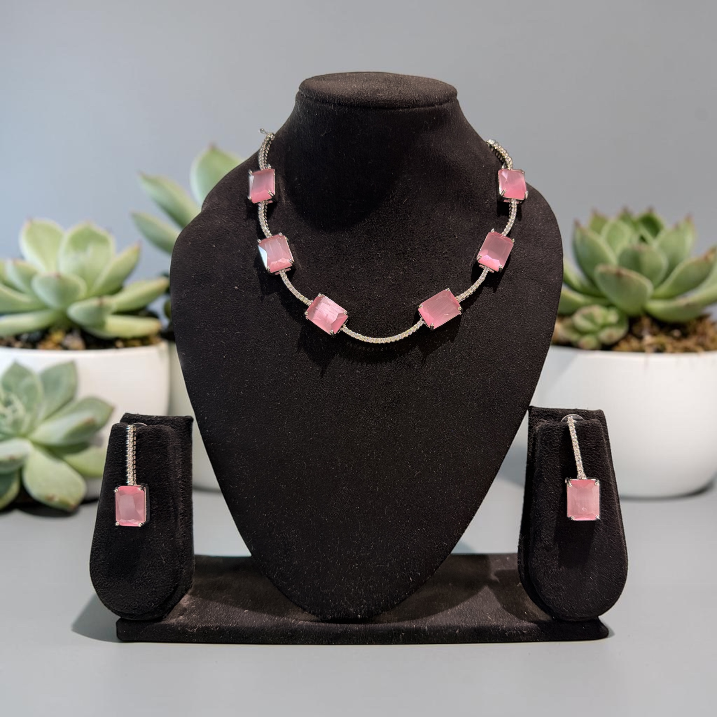 Ad necklace set